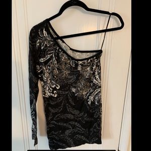 Women’s One Shoulder Cache Top